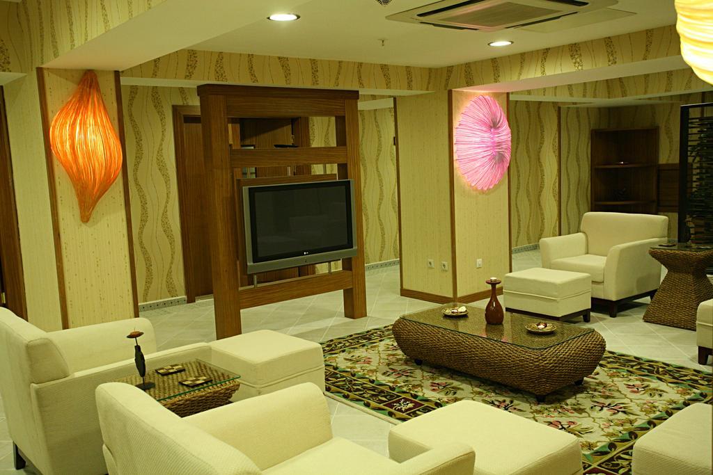 Latanya Palm & Spa Airport Antalya Exterior foto